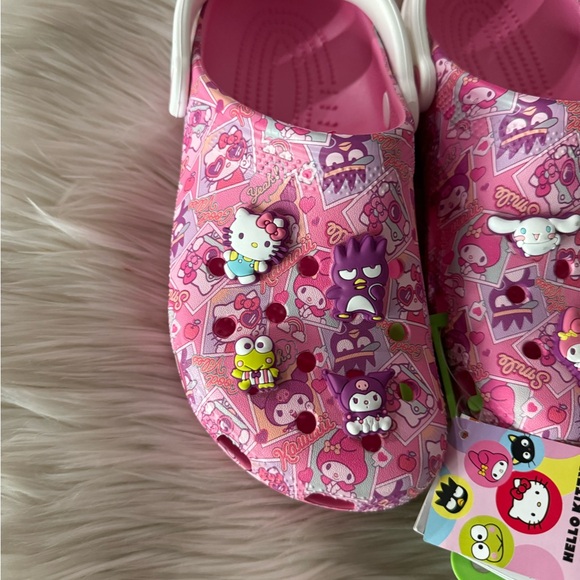 Hello Kitty Crocs - Picture 5 of 8
